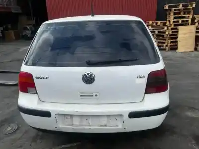Veículo de Sucata volkswagen golf iv berlina (1j1) agr do ano 1997 alimentado 