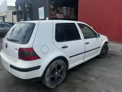 Veículo de Sucata volkswagen golf iv berlina (1j1) agr do ano 1997 alimentado 