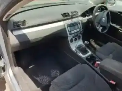 Veicolo di demolizione volkswagen passat berlina (3c2) d-bkp dell'anno 2005 alimentato 