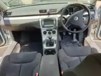 Veicolo di demolizione volkswagen passat berlina (3c2) d-bkp dell'anno 2005 alimentato 