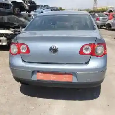 Veicolo di demolizione volkswagen passat berlina (3c2) d-bkp dell'anno 2005 alimentato 