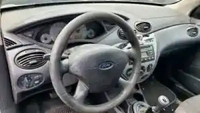 Veículo de Sucata ford focus berlina (cak) g/fydb do ano 1998 alimentado 