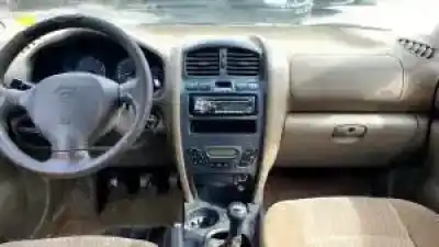 Veicolo di demolizione hyundai santa fe (sm) d4ea-v dell'anno 2001 alimentato 