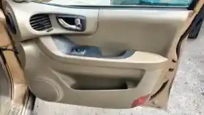 Veicolo di demolizione hyundai santa fe (sm) d4ea-v dell'anno 2001 alimentato 