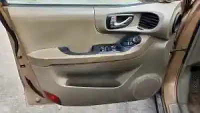 Veicolo di demolizione hyundai santa fe (sm) d4ea-v dell'anno 2001 alimentato 