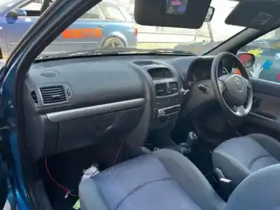 Здавання транспортного засобу renault clio ii fase ii (b/cb0) k4m744 року 2001 потужний 