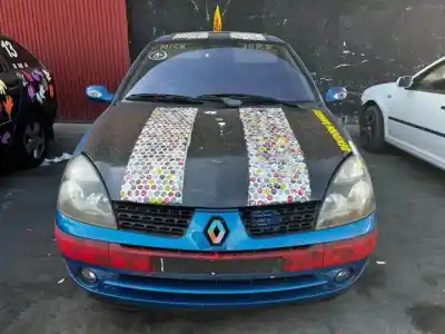 Здавання транспортного засобу RENAULT CLIO II FASE II (B/CB0) K4M744 року 2001 потужний 