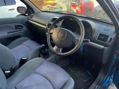 Здавання транспортного засобу renault clio ii fase ii (b/cb0) k4m744 року 2001 потужний 