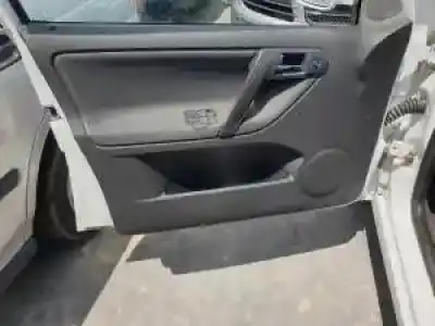 Veículo de Sucata volkswagen polo berlina (6n2) akk do ano 1999 alimentado 