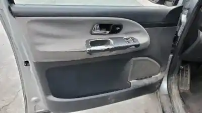 Здавання транспортного засобу ford galaxy (vy) auy року 2000 потужний 