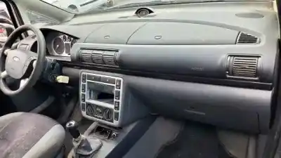 Здавання транспортного засобу ford galaxy (vy) auy року 2000 потужний 