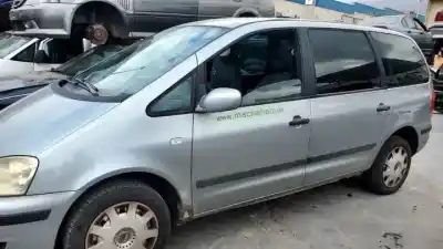 Здавання транспортного засобу ford galaxy (vy) auy року 2000 потужний 