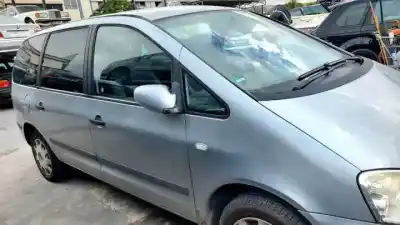 Здавання транспортного засобу ford galaxy (vy) auy року 2000 потужний 