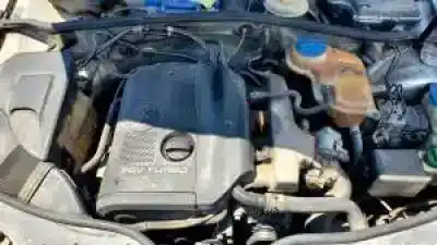 Véhicule à la ferraille volkswagen passat berlina (3b2) aeb de l'année 1996 alimenté 