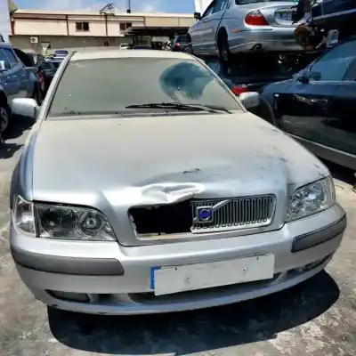 Scrapping Vehicle VOLVO V40 FAMILIAR B4204T5 of the year 2000 powered 
