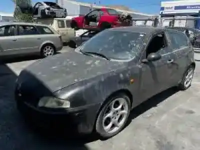 Veicolo di demolizione ALFA ROMEO 147 (190) 937A2000 dell'anno 2004 alimentato 