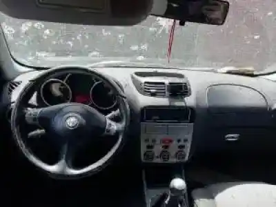 Veicolo di demolizione alfa romeo 147 (190) 937a2000 dell'anno 2004 alimentato 