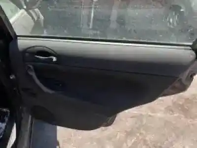 Veicolo di demolizione alfa romeo 147 (190) 937a2000 dell'anno 2004 alimentato 