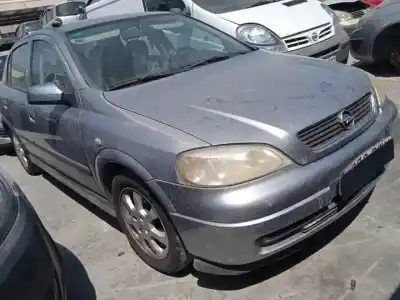 Veicolo di demolizione OPEL ASTRA G BERLINA Y22DTR dell'anno 2002 alimentato 