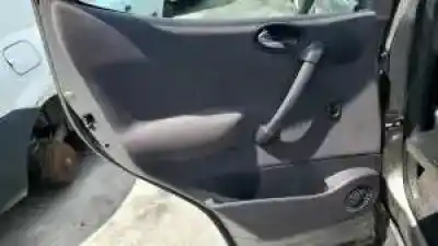 Veículo de Sucata mercedes-benz clase a (w168) 166990 do ano 1999 alimentado 