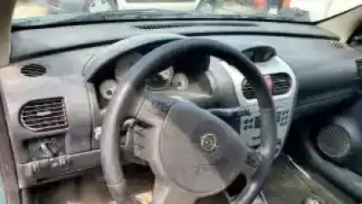 Veículo de Sucata opel corsa c (f68) z13dt do ano 2003 alimentado 