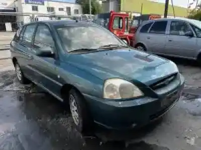 Verschrottungsfahrzeug kia rio (dc) a3d des jahres 2002 angetrieben 