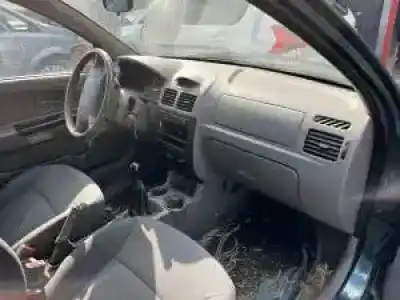 Verschrottungsfahrzeug kia rio (dc) a3d des jahres 2002 angetrieben 