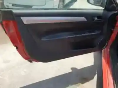 Veicolo di demolizione opel tigra twin top g-z14xep dell'anno 2004 alimentato 