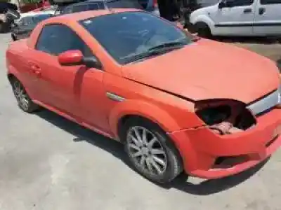 Veicolo di demolizione opel tigra twin top g-z14xep dell'anno 2004 alimentato 