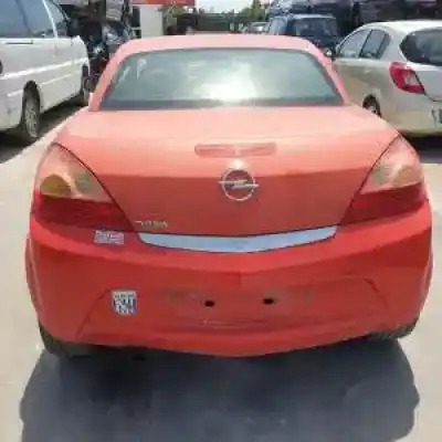 Veicolo di demolizione opel tigra twin top g-z14xep dell'anno 2004 alimentato 