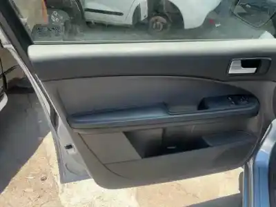 Здавання транспортного засобу ford                                               focus c-max (cap)                                                                                                                                                                                                                                          d-g8da року 2003 потужний 