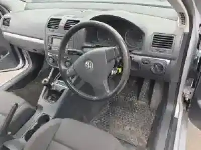Veículo de Sucata volkswagen golf v berlina (1k1) bkd do ano 2003 alimentado 