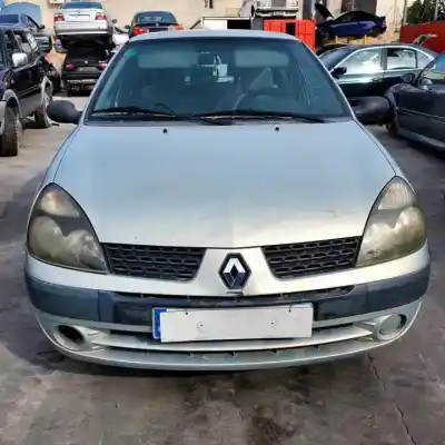 Здавання транспортного засобу RENAULT CLIO II FASE II (B/CB0) K9K704 року 2001 потужний 