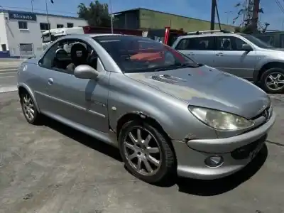 Sloopvoertuig peugeot 206 cc nfu(tu5jp4) van het jaar 2001 aangedreven 