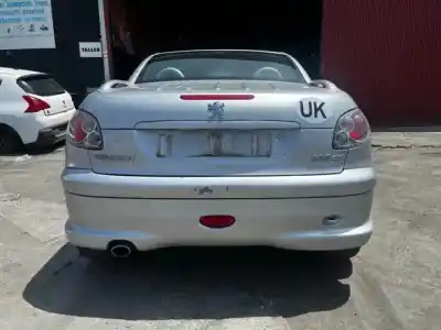 Sloopvoertuig peugeot 206 cc nfu(tu5jp4) van het jaar 2001 aangedreven 