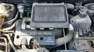 Veicolo di demolizione hyundai santa fe (sm) d4ea-v dell'anno 2001 alimentato 