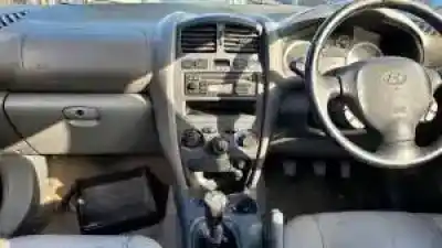 Veicolo di demolizione hyundai santa fe (sm) d4ea-v dell'anno 2001 alimentato 