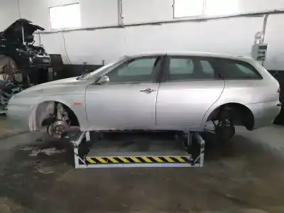 Veículo de Sucata ALFA ROMEO 156 (116) AR67601 do ano 2000 alimentado 