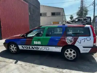 Sloopvoertuig volvo v70 familiar b5244s van het jaar 2000 aangedreven 