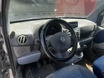 Здавання транспортного засобу fiat i doblò (119) 223a7000 року 2004 потужний 