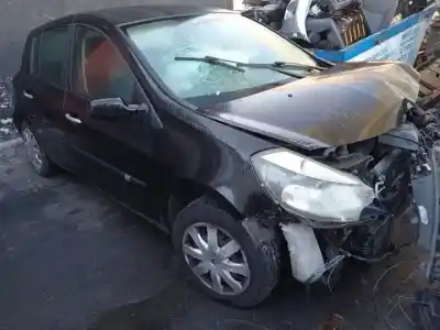 Scrapping Vehicle RENAULT CLIO III K9K766 of the year 2006 powered 