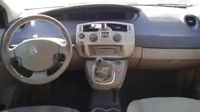 Здавання транспортного засобу renault scenic ii f9q812 року 2006 потужний 