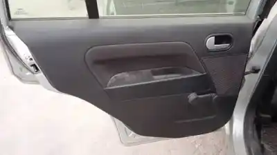 Здавання транспортного засобу ford fusion (cbk) g/fxjb року 2002 потужний 