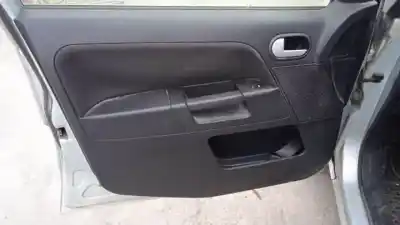 Здавання транспортного засобу ford fusion (cbk) g/fxjb року 2002 потужний 