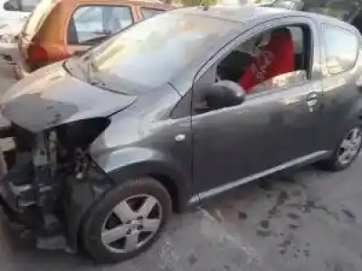 Sloopvoertuig toyota aygo (kgb/wnb) 1krfe van het jaar 2005 aangedreven 