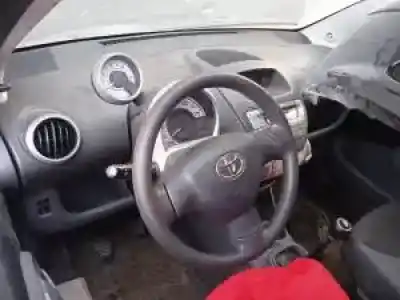 Sloopvoertuig toyota aygo (kgb/wnb) 1krfe van het jaar 2005 aangedreven 