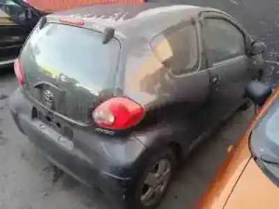 Sloopvoertuig toyota aygo (kgb/wnb) 1krfe van het jaar 2005 aangedreven 