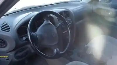 Veicolo di demolizione hyundai santa fe (sm) d4ea-v dell'anno 2004 alimentato 