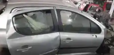 Veículo de Sucata peugeot 207 d-8hz do ano 2006 alimentado 