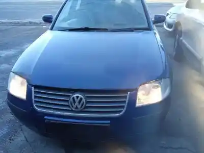 Veículo de Sucata VOLKSWAGEN PASSAT VARIANT (3B6) AWX do ano 2000 alimentado 